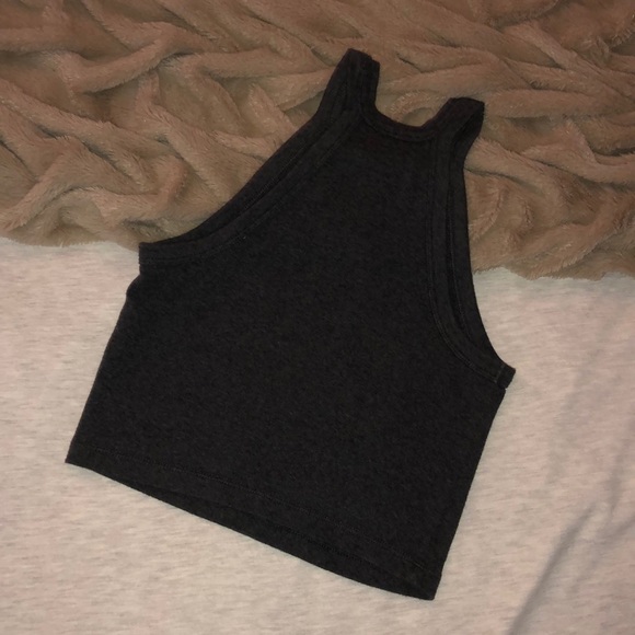 Charcoal gray crop top tank - Picture 2 of 2